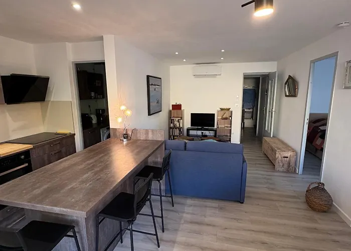 Spacieux T3 Au Grau-du-roi, Securisee Proche Et Centre-ville Apartman
